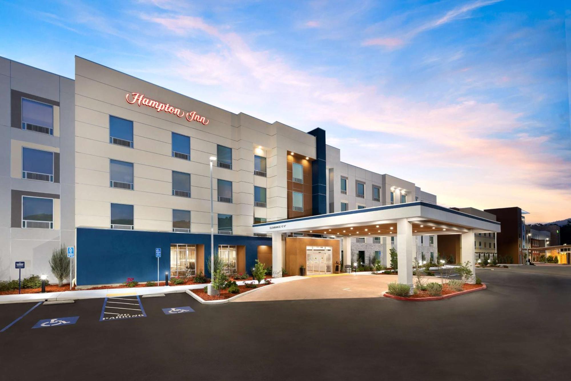Hampton Inn Oakhurst-Yosemite Bagian luar foto